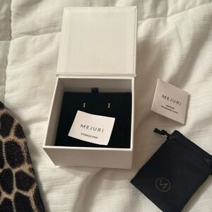 Raise the bar with a stud that’s up to the task. Handcrafted in 14k solid gold.